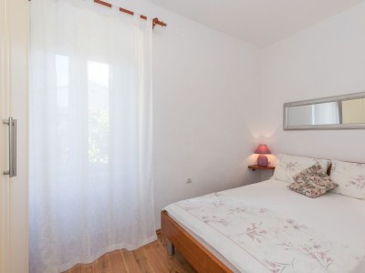 Apartment Two bedroom apartment with balcony and sea view Malinska, Krk A-19359-a - Outdoor photo 12