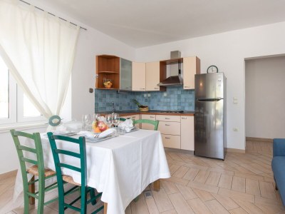 Apartment Two bedroom apartment with balcony and sea view Malinska, Krk A-19359-b - Outdoor photo 8