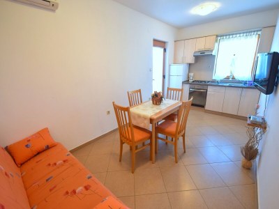 Apartment One bedroom apartment with terrace and sea view Turčić, Krk A-19361-b - Outdoor photo 7