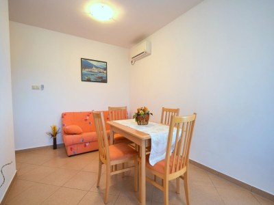 Apartment One bedroom apartment with terrace and sea view Turčić, Krk A-19361-b - Outdoor photo 8