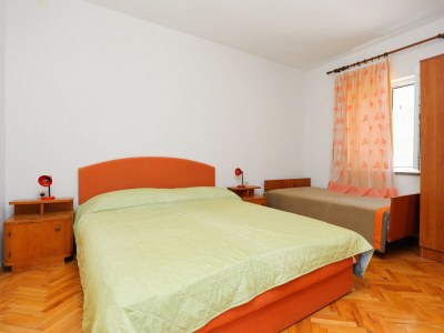 Apartment Two bedroom apartment near beach Brist, Makarska A-18859-a - Outdoor photo 16