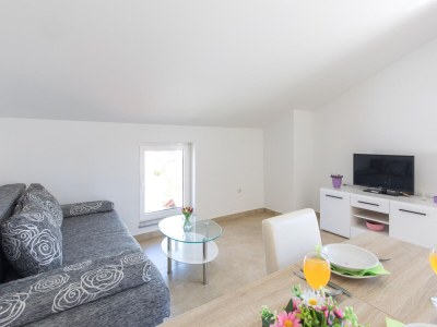 Apartment One bedroom apartment with balcony Malinska, Krk A-19371-c - Outdoor photo 6