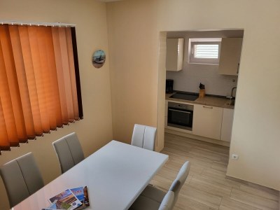 Apartment Three bedroom apartment with terrace Vrsi - Mulo, Zadar A-18914-b - Outdoor photo 9