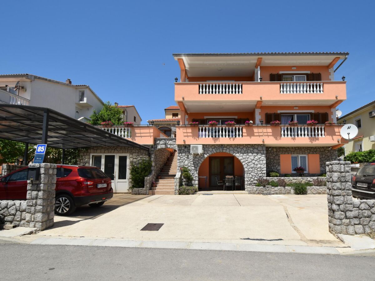 Apartment Two bedroom apartment with terrace Čižići, Krk A-19375-c - Outdoor photo 4