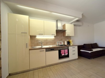 Apartment Two bedroom apartment with terrace Čižići, Krk A-19375-c - Outdoor photo 14