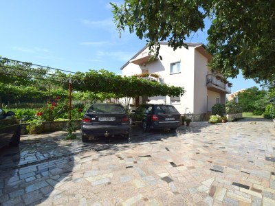 Apartment One bedroom apartment with balcony and sea view Malinska, Krk A-19381-a - Outdoor photo 8