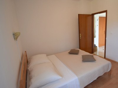 Apartment One bedroom apartment with balcony and sea view Malinska, Krk A-19381-a - Outdoor photo 15