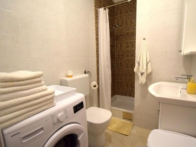 Apartment One bedroom apartment with balcony and sea view Malinska, Krk A-19381-a - Outdoor photo 16