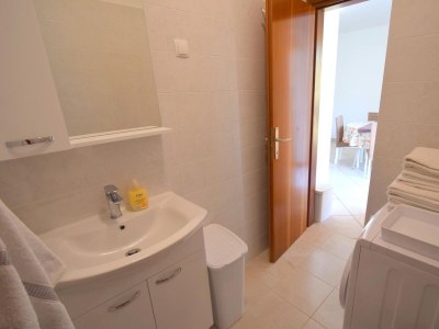 Apartment One bedroom apartment with balcony and sea view Malinska, Krk A-19381-a - Outdoor photo 17