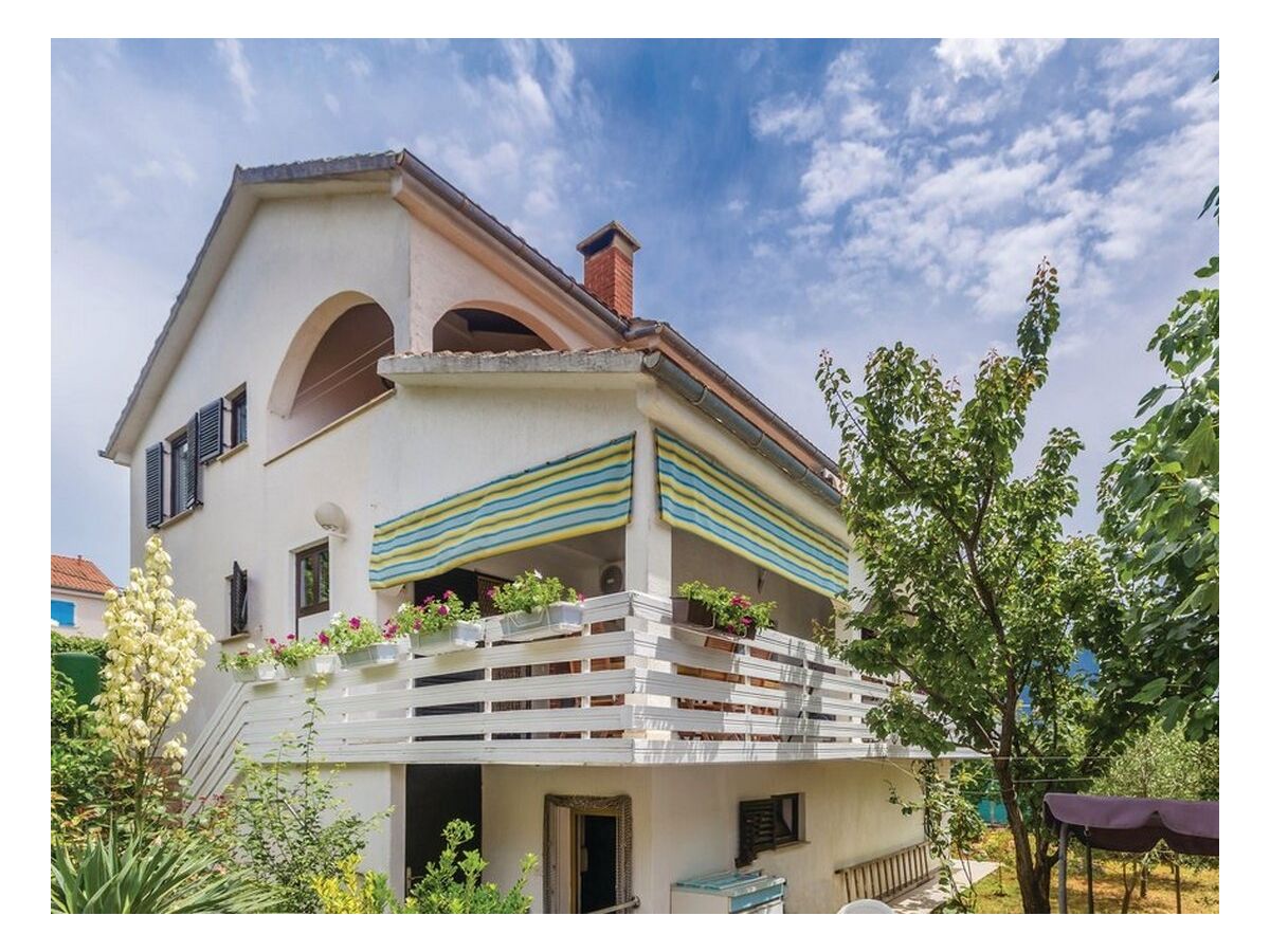 Apartment Comfortable and spacious apartment with terrace and sea view Pinezići, Krk A-18967-a - Outdoor photo 2