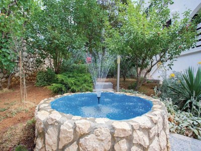 Apartment Comfortable and spacious apartment with terrace and sea view Pinezići, Krk A-18967-a - Outdoor photo 4