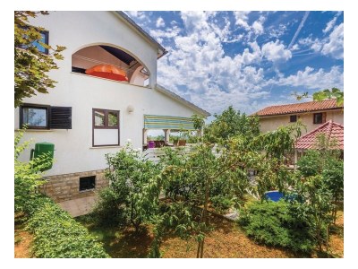 Apartment Comfortable and spacious apartment with terrace and sea view Pinezići, Krk A-18967-a - Outdoor photo 6