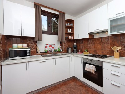 Apartment Comfortable and spacious apartment with terrace and sea view Pinezići, Krk A-18967-a - Outdoor photo 18