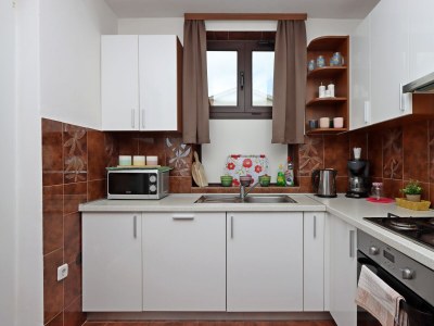 Apartment Comfortable and spacious apartment with terrace and sea view Pinezići, Krk A-18967-a - Outdoor photo 20