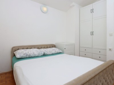 Apartment Comfortable and spacious apartment with terrace and sea view Pinezići, Krk A-18967-a - Outdoor photo 24