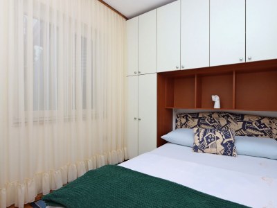 Apartment Comfortable and spacious apartment with terrace and sea view Pinezići, Krk A-18967-a - Outdoor photo 25