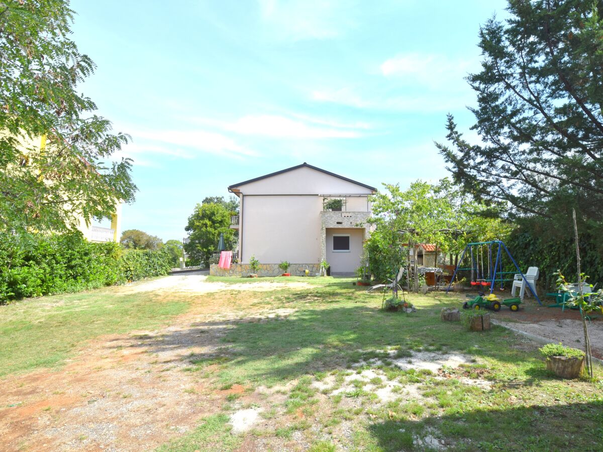 Apartment One bedroom apartment with terrace Malinska, Krk A-19381-b - Outdoor photo 2