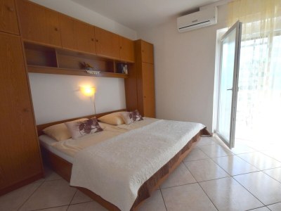 Apartment Studio flat with balcony Malinska, Krk AS-19381-a - Outdoor photo 16