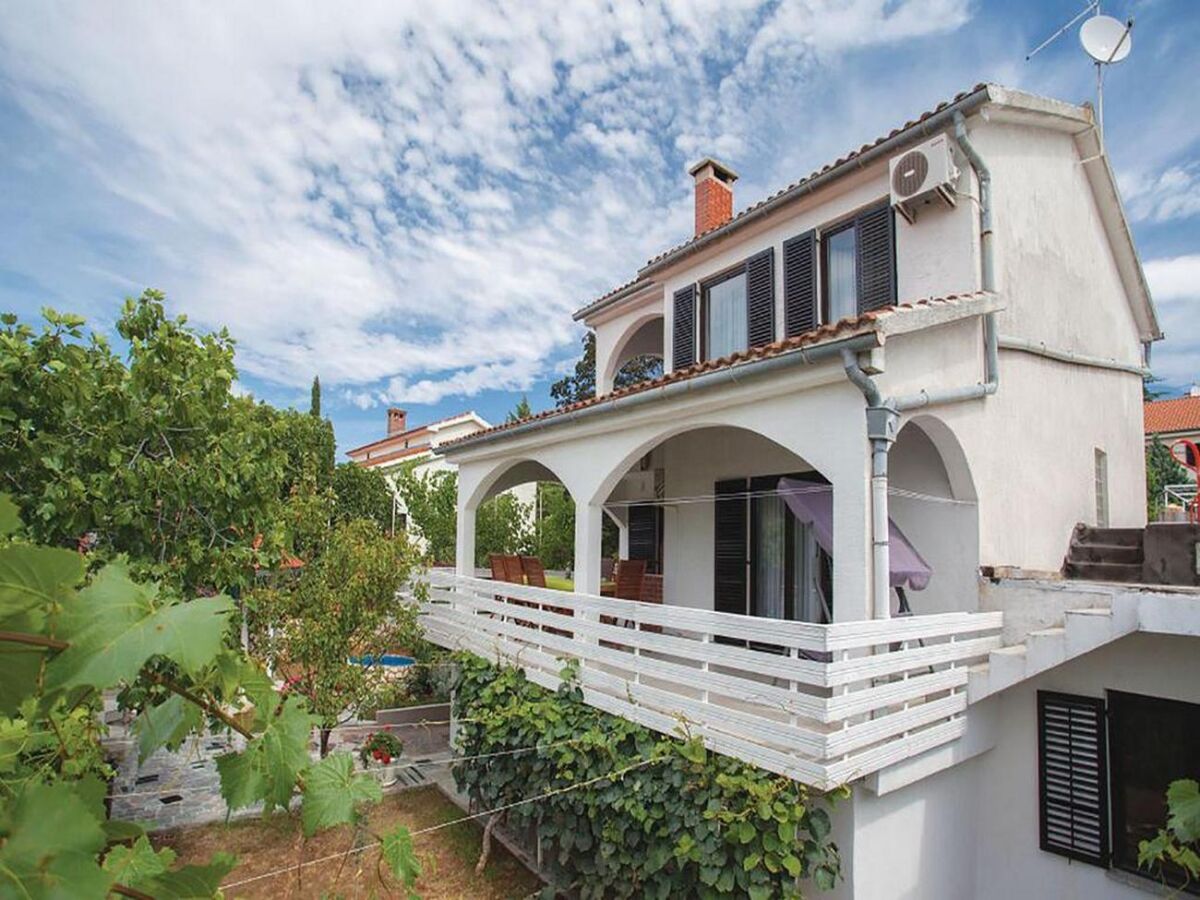 Apartment Studio flat with terrace Pinezići, Krk AS-18967-a