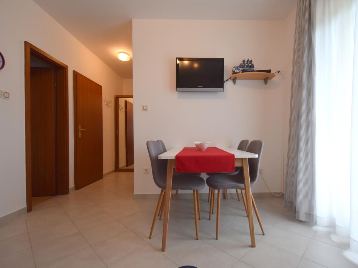 Apartment One bedroom apartment with balcony Malinska, Krk A-19389-a - Outdoor photo 5