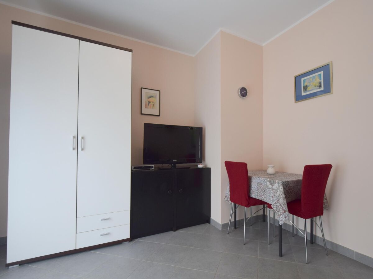 Apartment Studio flat with air-conditioning Malinska, Krk AS-19389-a - Outdoor photo 5