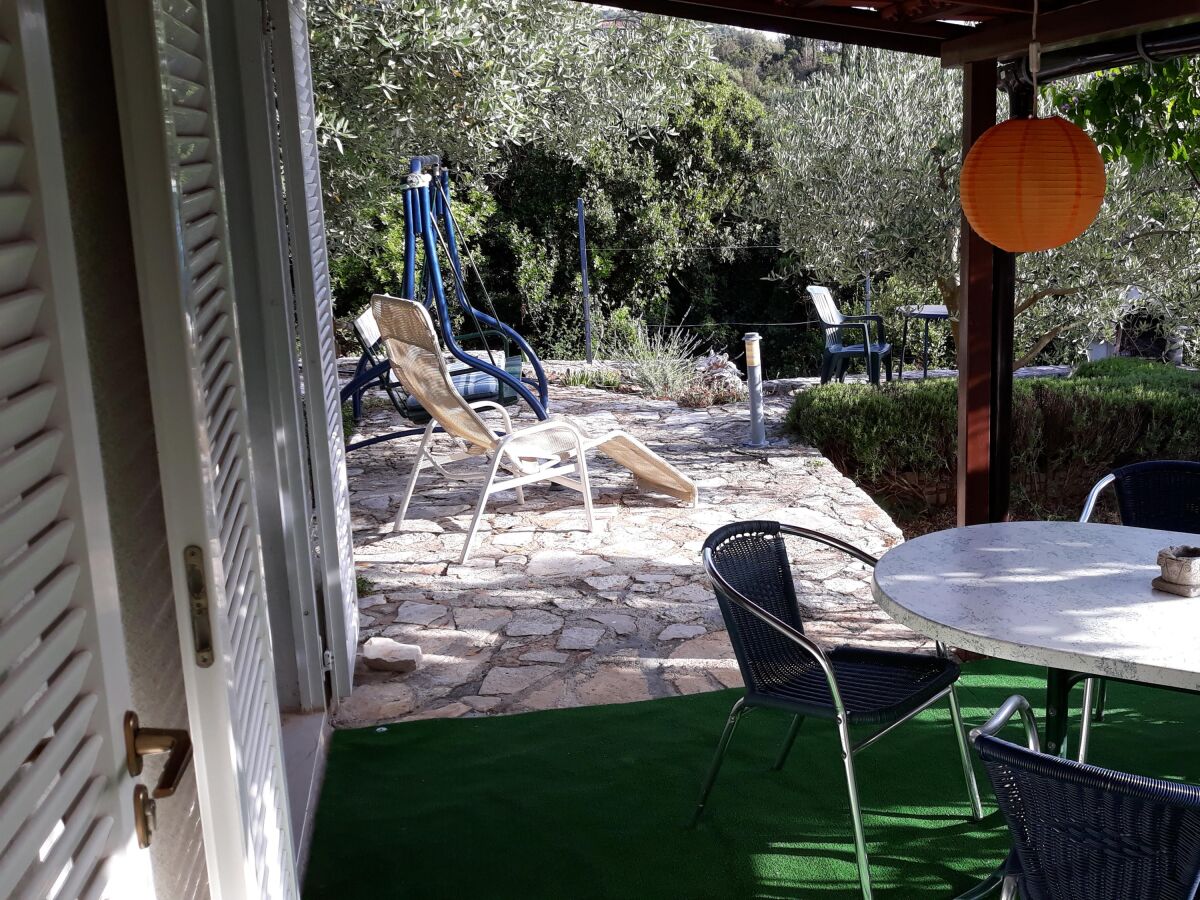 Apartment One bedroom apartment with terrace Nečujam, Šolta A-18993-c