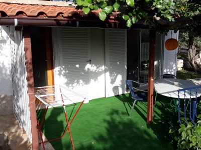 Apartment One bedroom apartment with terrace Nečujam, Šolta A-18993-c - Outdoor photo 11