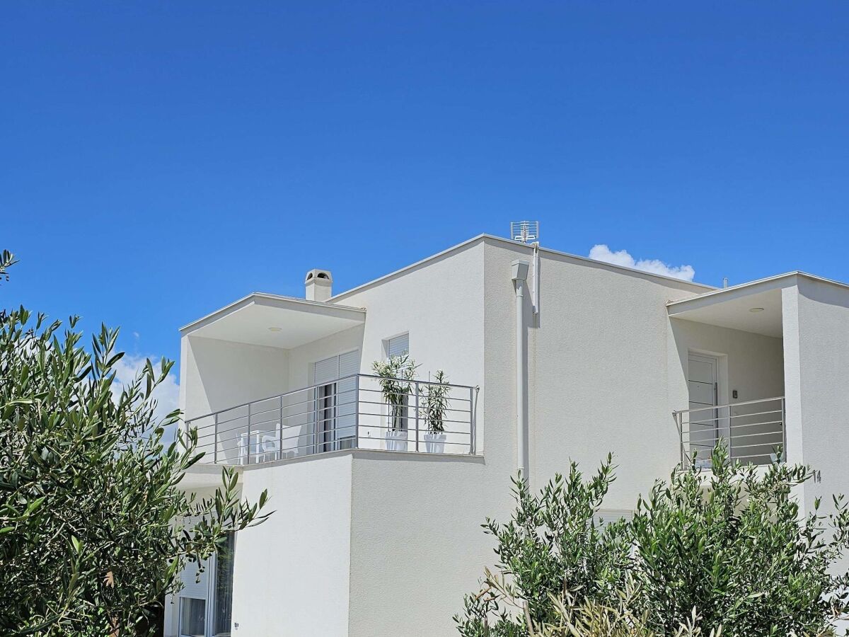 Apartment Apartments with parking space Vrsi - Mulo, Zadar - 19047 - Outdoor photo 5