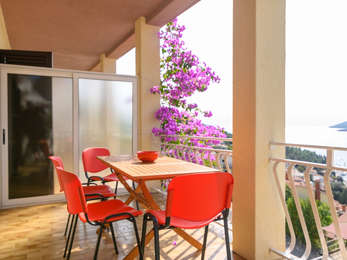 Apartment Two bedroom apartment with terrace and sea view Rabac, Labin A-19055-a