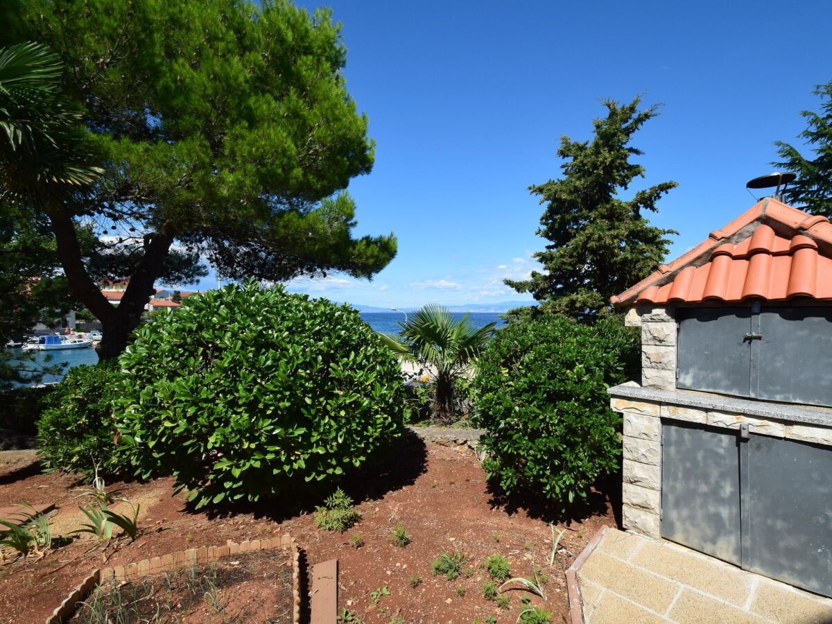 Apartment One bedroom apartment near beach Vantačići, Krk A-19406-a - Outdoor photo 5