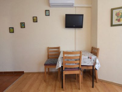 Apartment One bedroom apartment near beach Vantačići, Krk A-19406-b - Outdoor photo 10