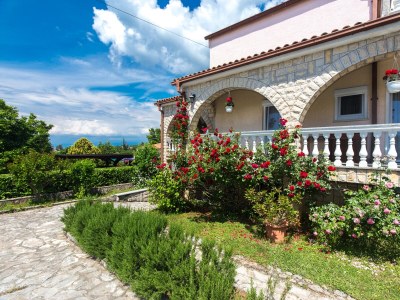 Apartment Studio flat with balcony and sea view Malinska, Krk AS-19408-a in Malinska - Apartment