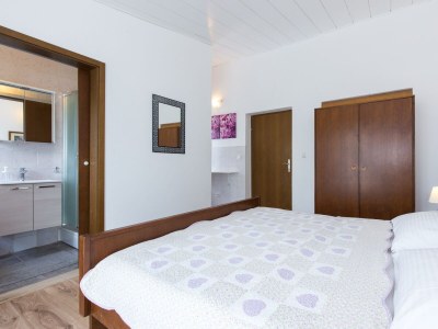 Apartment Studio flat with balcony and sea view Malinska, Krk AS-19408-a - Outdoor photo 14