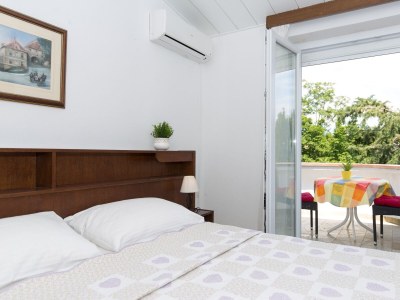 Apartment Studio flat with balcony and sea view Malinska, Krk AS-19408-a - Outdoor photo 16