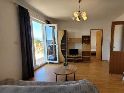 Apartment Two bedroom apartment with terrace and sea view Omišalj, Krk A-19410-a - Outdoor photo 6