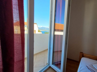 Apartment Two bedroom apartment with terrace and sea view Omišalj, Krk A-19410-a - Outdoor photo 14