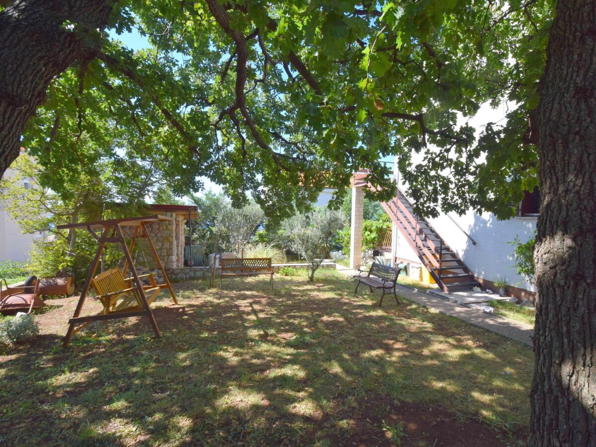 Apartment One bedroom apartment with balcony and sea view Omišalj, Krk A-19410-b - Outdoor photo 2