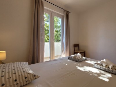 Apartment One bedroom apartment with balcony and sea view Omišalj, Krk A-19410-b - Outdoor photo 9