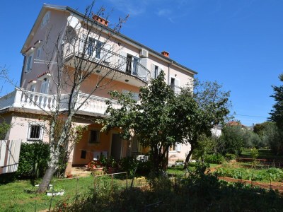 Apartment One bedroom apartment with terrace Njivice, Krk A-19411-a - Outdoor photo 2