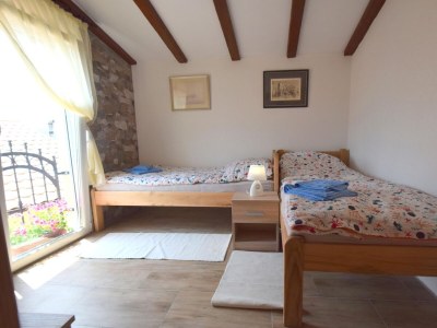 Apartment Two bedroom apartment with balcony and sea view Čižići, Krk A-19412-b - Outdoor photo 9