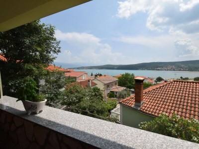 Apartment Two bedroom apartment with balcony and sea view Čižići, Krk A-19412-b - Outdoor photo 13