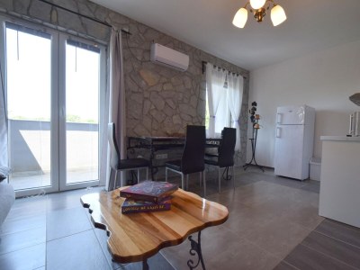 Apartment Two bedroom apartment with balcony Gabonjin, Krk A-19413-a - Outdoor photo 8