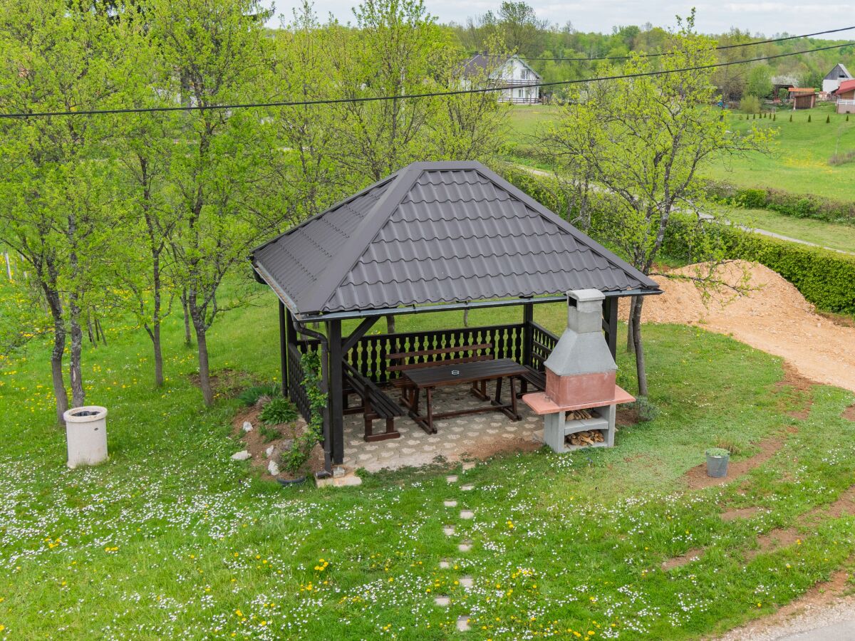 Apartment Two bedroom apartment with balcony Lipovača, Plitvice A-19450-a - Outdoor photo 5