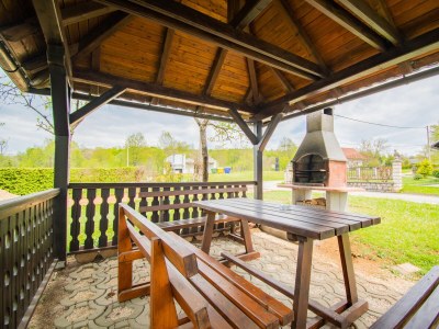 Apartment Two bedroom apartment with balcony Lipovača, Plitvice A-19450-a - Outdoor photo 8