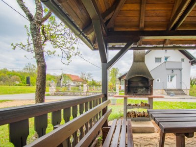 Apartment Two bedroom apartment with balcony Lipovača, Plitvice A-19450-a - Outdoor photo 9