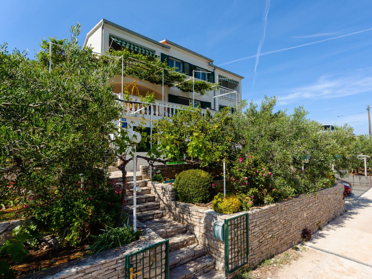 Apartment One bedroom apartment with balcony and sea view Cove Gornja Krusica, Šolta A-20021-a - Outdoor photo 2