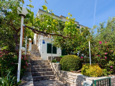 Apartment One bedroom apartment with balcony and sea view Cove Gornja Krusica, Šolta A-20021-a - Outdoor photo 3