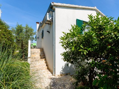 Apartment One bedroom apartment with balcony and sea view Cove Gornja Krusica, Šolta A-20021-a - Outdoor photo 6