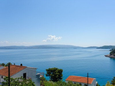 Apartment One bedroom apartment with balcony and sea view Cove Gornja Krusica, Šolta A-20021-a - Outdoor photo 19