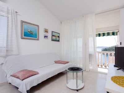 Apartment One bedroom apartment with balcony and sea view Cove Gornja Krusica, Šolta A-20021-b - Outdoor photo 12